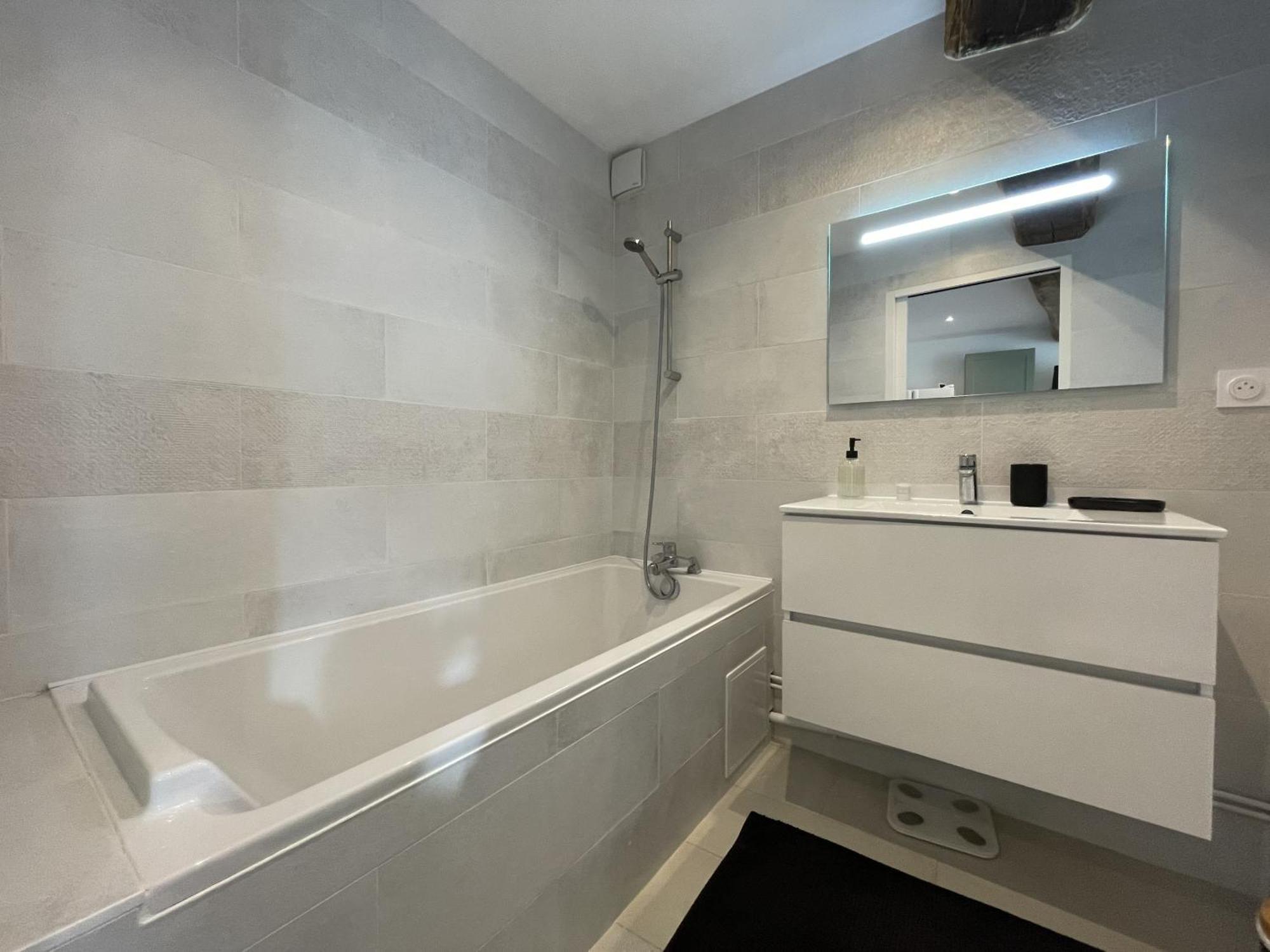 L'Authentique Apartment ชาบลี ภายนอก รูปภาพ